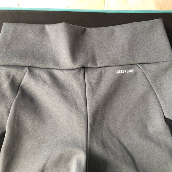 ADIDAS Primegreen Aeroready Big Logo Yoga Leggings Large High Waist Pocket NWT - Picture 11 of 13